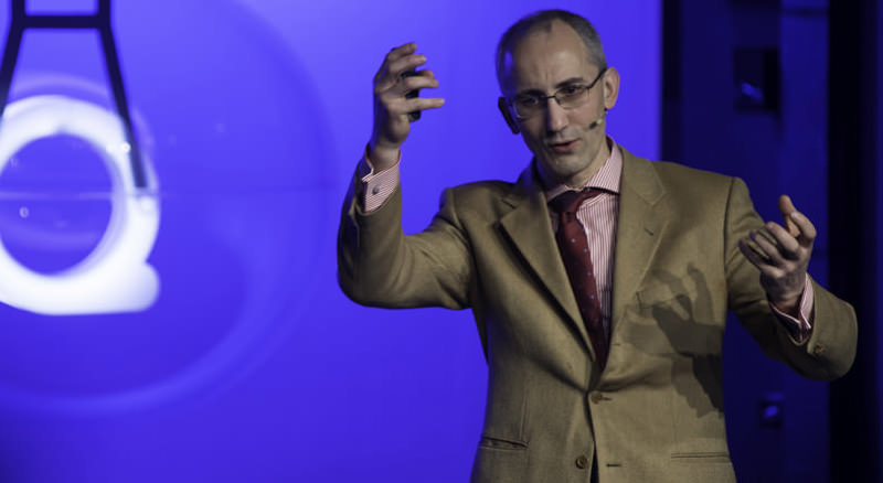 Quantiquemedia Vidéos : Dr Bruno Donatini, L'impact De La Flore Digestive  Sur La Dépression